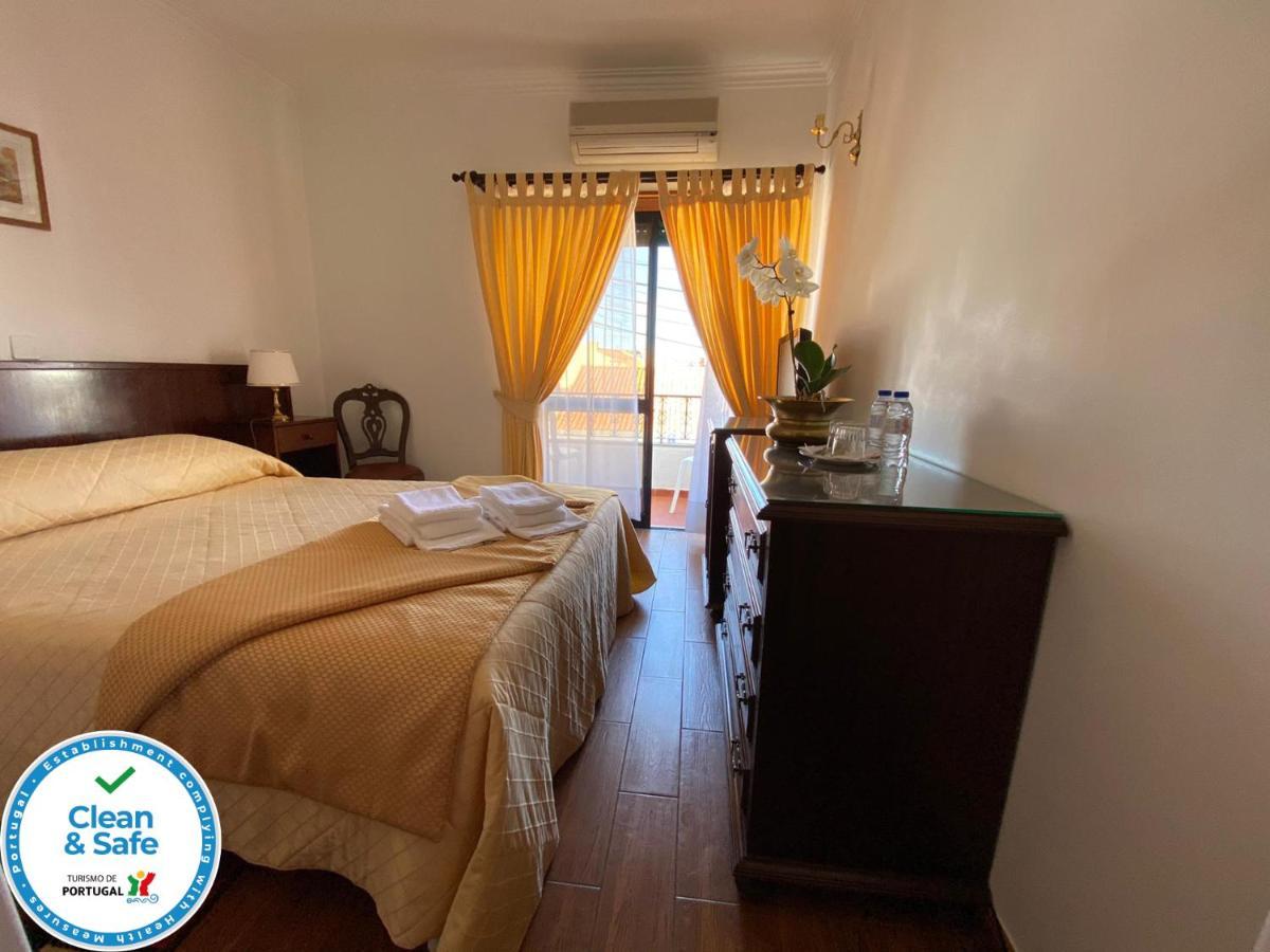 Guest House Toca Dos Grilos Εστορίλ Εξωτερικό φωτογραφία